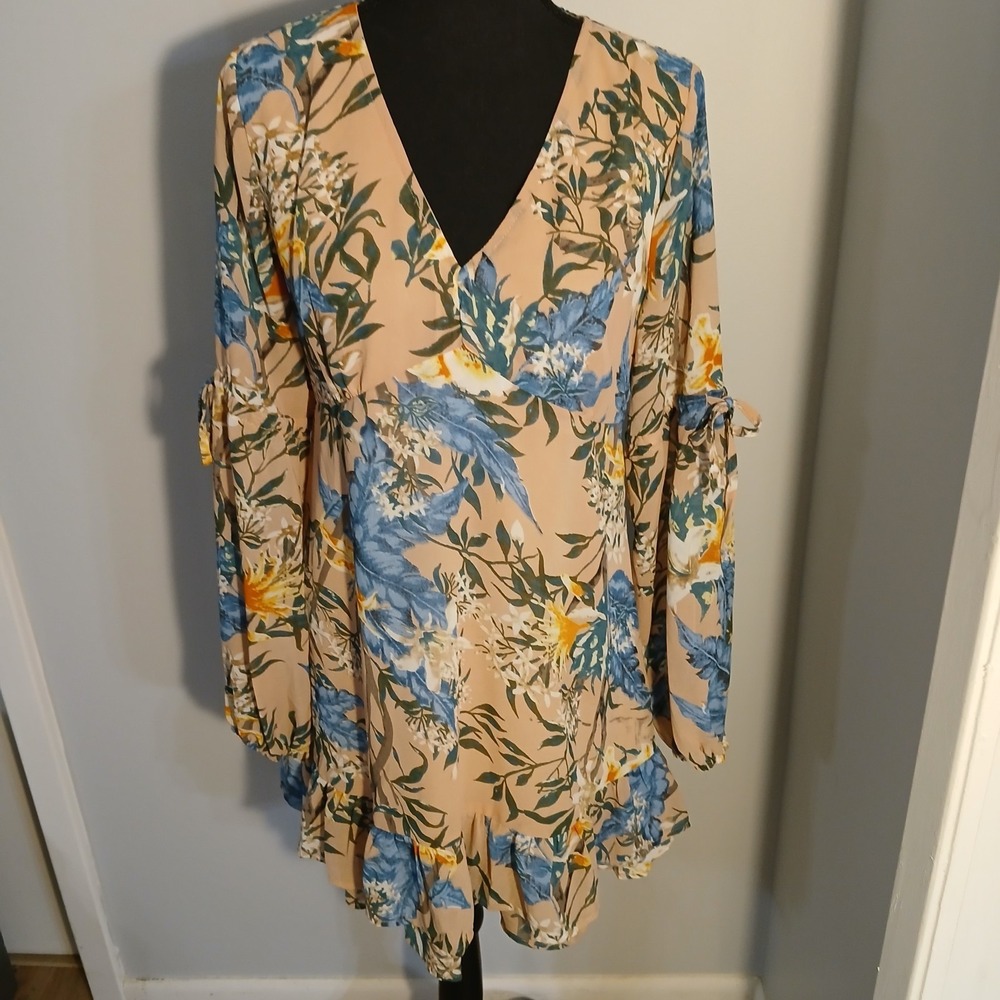 Entro NWT Dress M Beige FloralBlueYellow Easter Long Sleeves Party Tiered